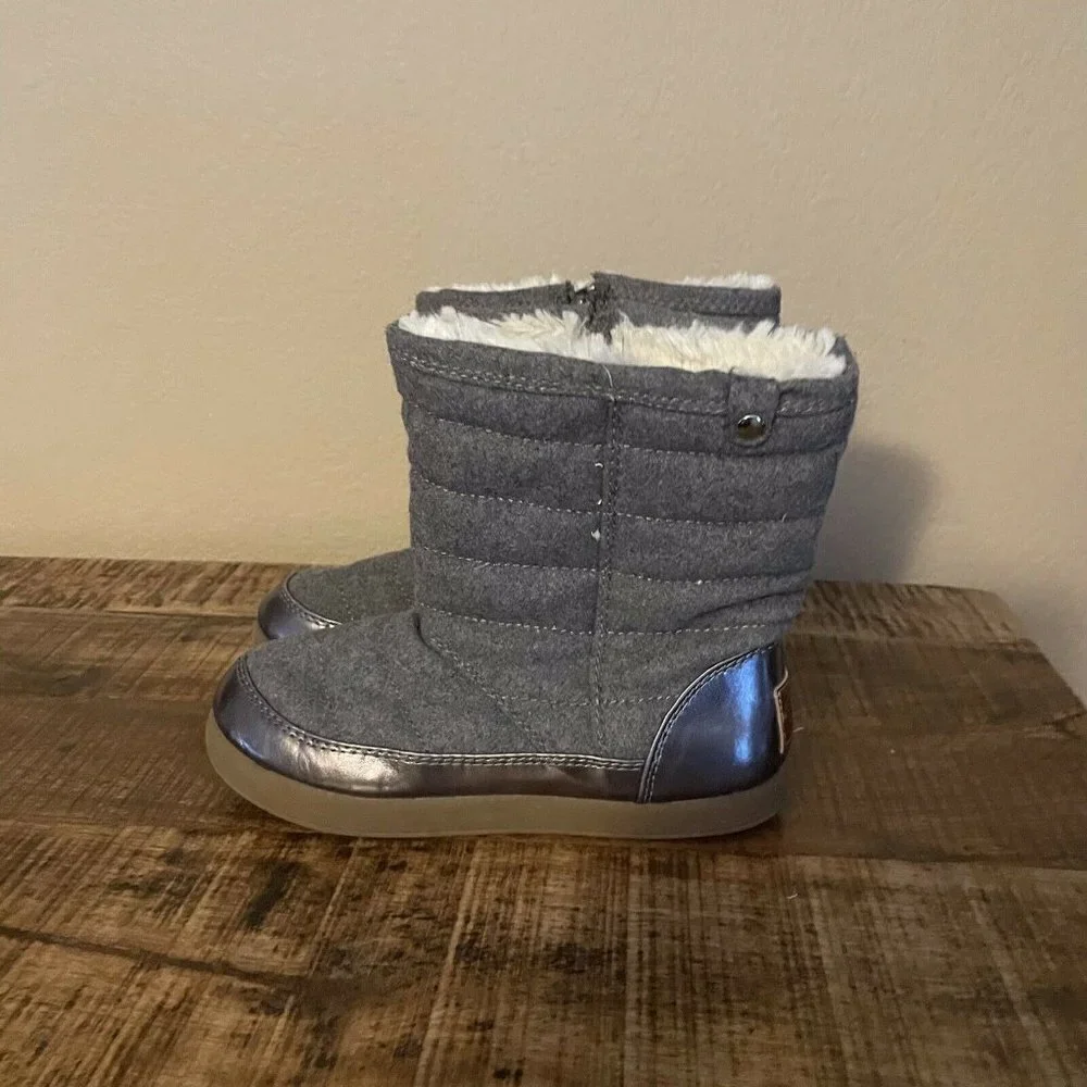 Stevies Snowday Side Zipper Boots Grey size 5
